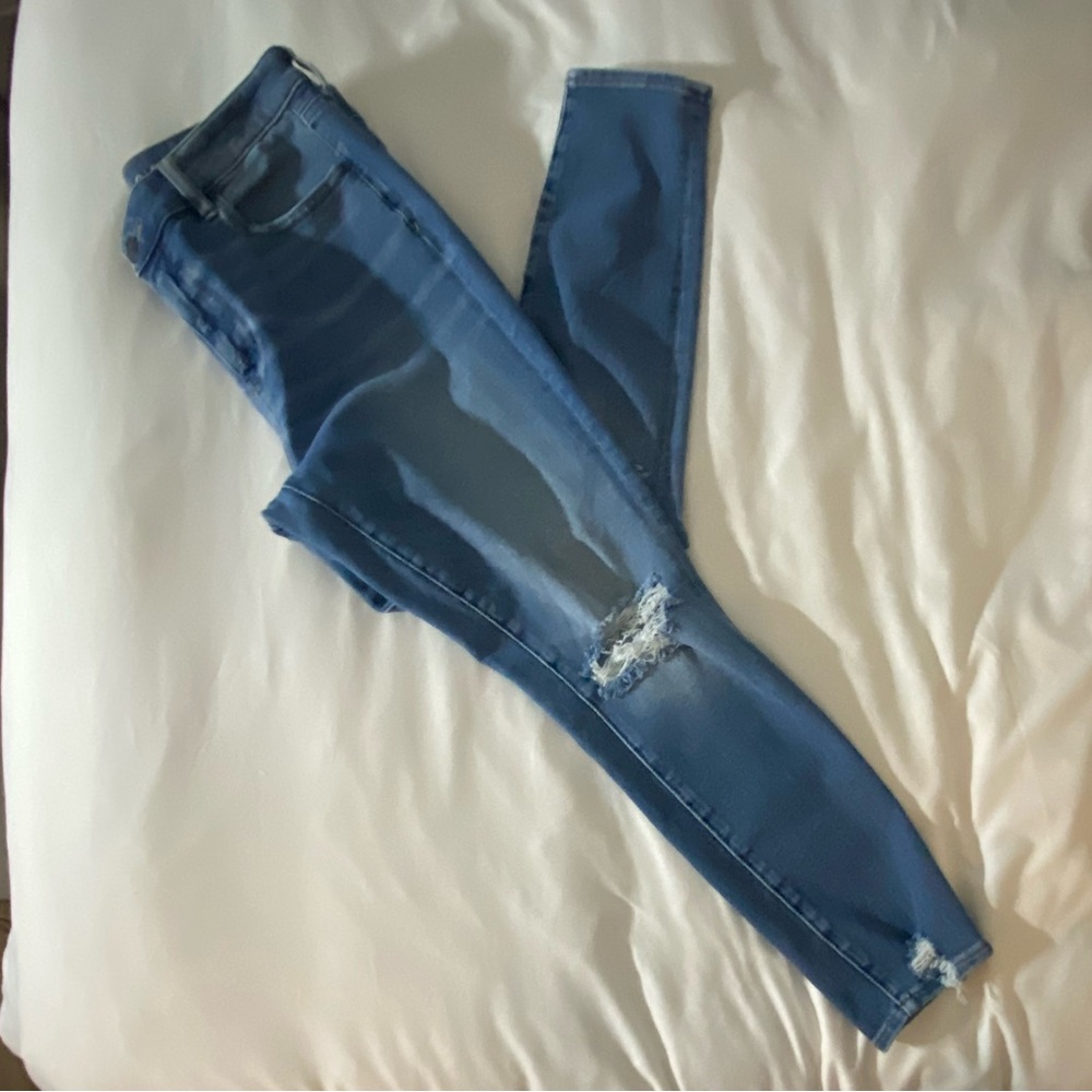 Plus Size Women’s ripped skinny jeans